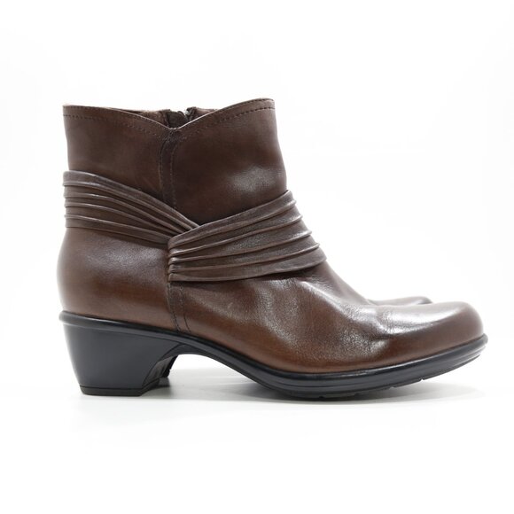 Clarks Bendables Ingalls Mood Brown Leather 2" Block Heel Ankle Boots - 10 - Picture 3 of 7